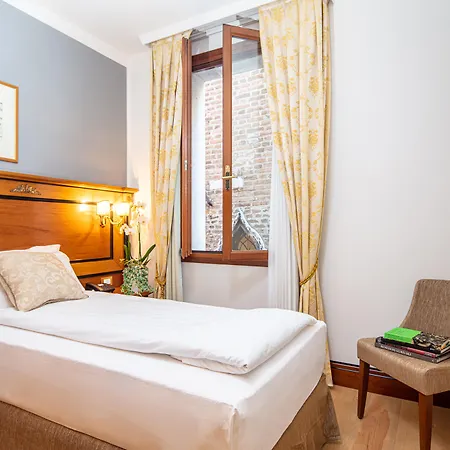 All'angelo Art 4* البندقية
