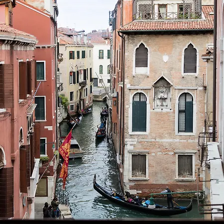 فندق All'angelo Art 4*