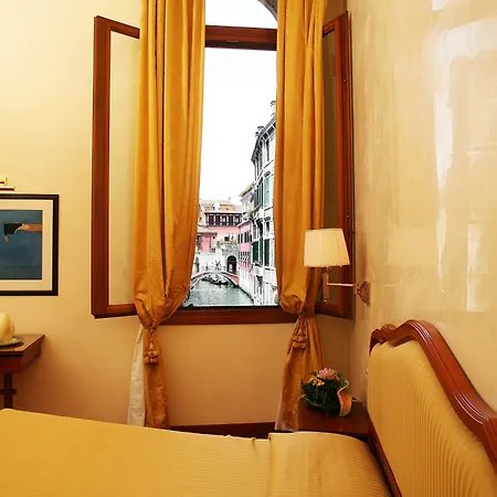 All'angelo Art Hotel 4*