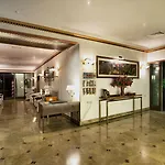 فندق All'angelo Art 4*