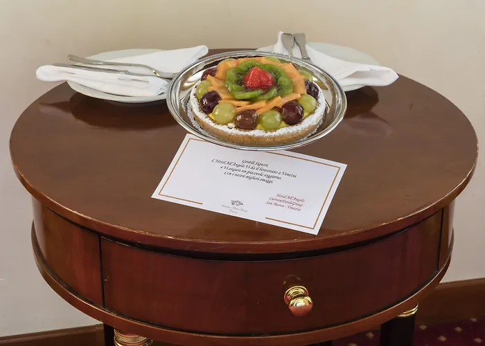 All'angelo Art فندق البندقية